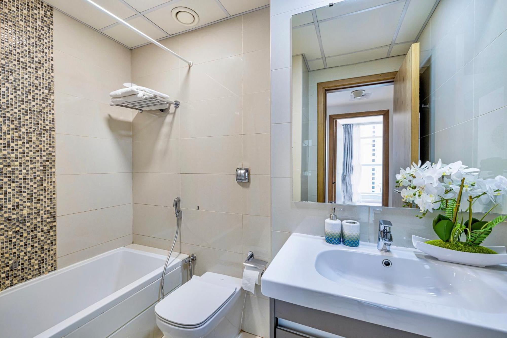 5 Star Serviced Apartment With Beach Access In The Heart Of Dubai Marina Free Welcome Gift Box Upon Arrival Εξωτερικό φωτογραφία